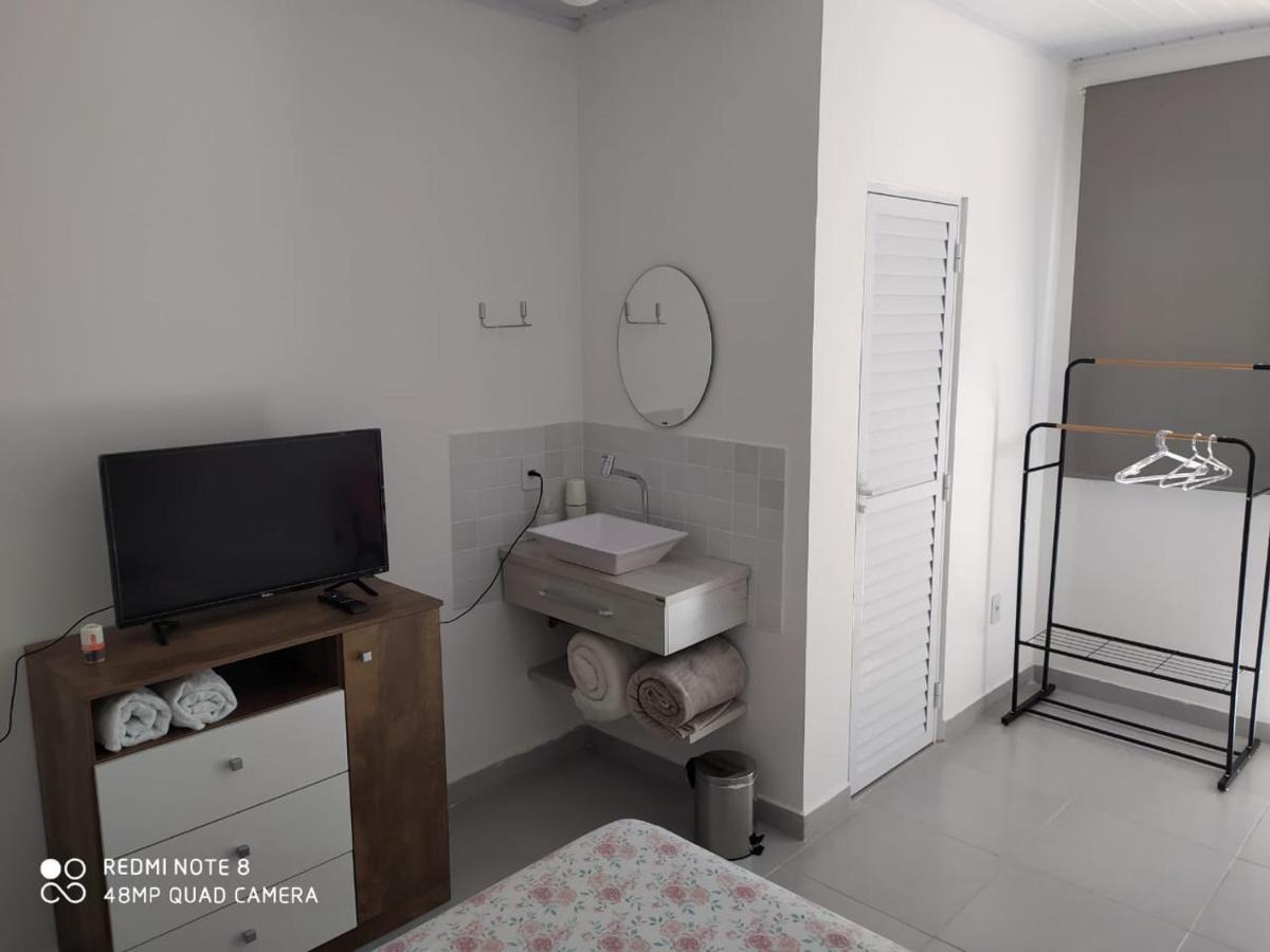 Pousada Casa Verde - Quartos Individuais - Smart Tv 32 - E Banheiro Privativo Διαμέρισμα Itajaí Εξωτερικό φωτογραφία
