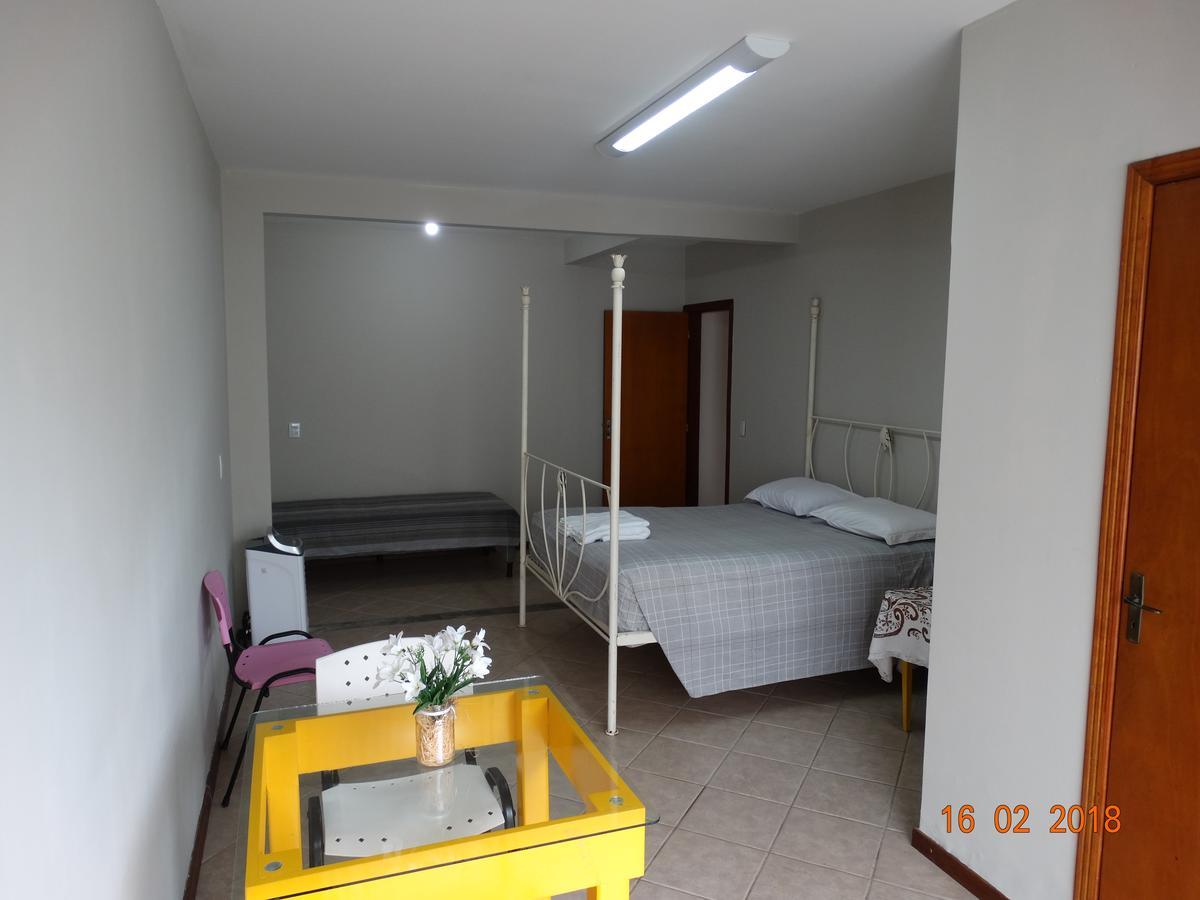 Pousada Casa Verde - Quartos Individuais - Smart Tv 32 - E Banheiro Privativo Διαμέρισμα Itajaí Εξωτερικό φωτογραφία