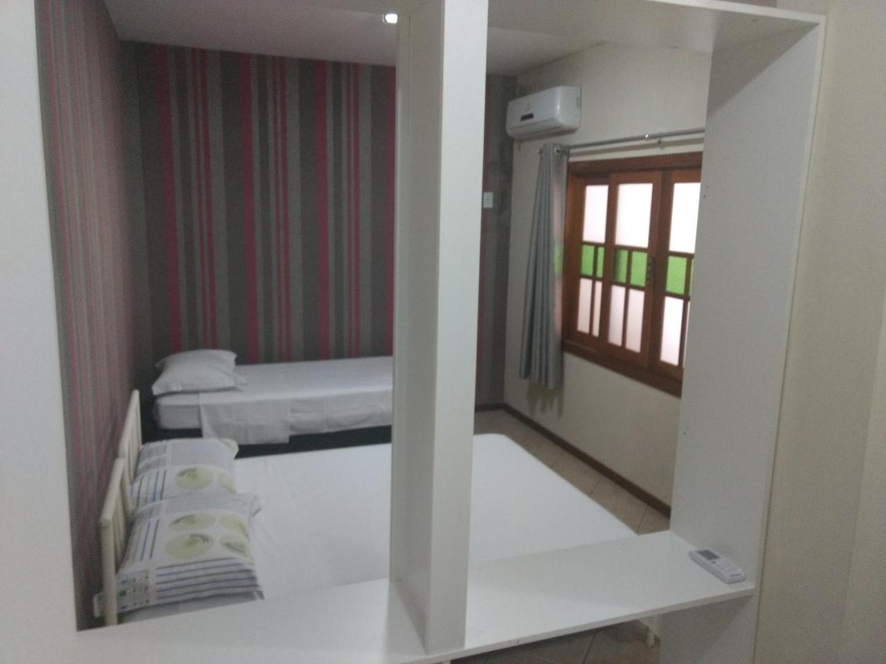 Pousada Casa Verde - Quartos Individuais - Smart Tv 32 - E Banheiro Privativo Διαμέρισμα Itajaí Εξωτερικό φωτογραφία