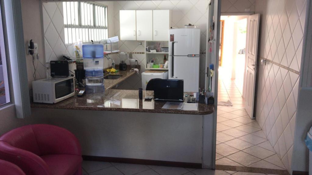 Pousada Casa Verde - Quartos Individuais - Smart Tv 32 - E Banheiro Privativo Διαμέρισμα Itajaí Εξωτερικό φωτογραφία